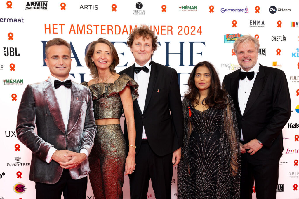 vlnr Roel Veltmeijer, Frederieke Leeflang, Marc van der Valk, Maya Mungra, Patrick Roubroeks